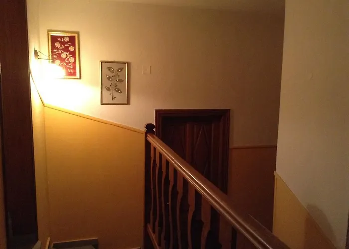 η φωλιά Agios Lavrentios